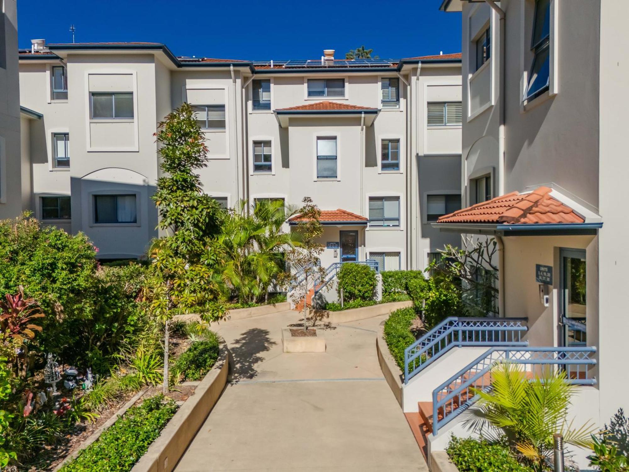 Bella Mare Coolangatta Beachside Apartments Голд-Кост Экстерьер фото