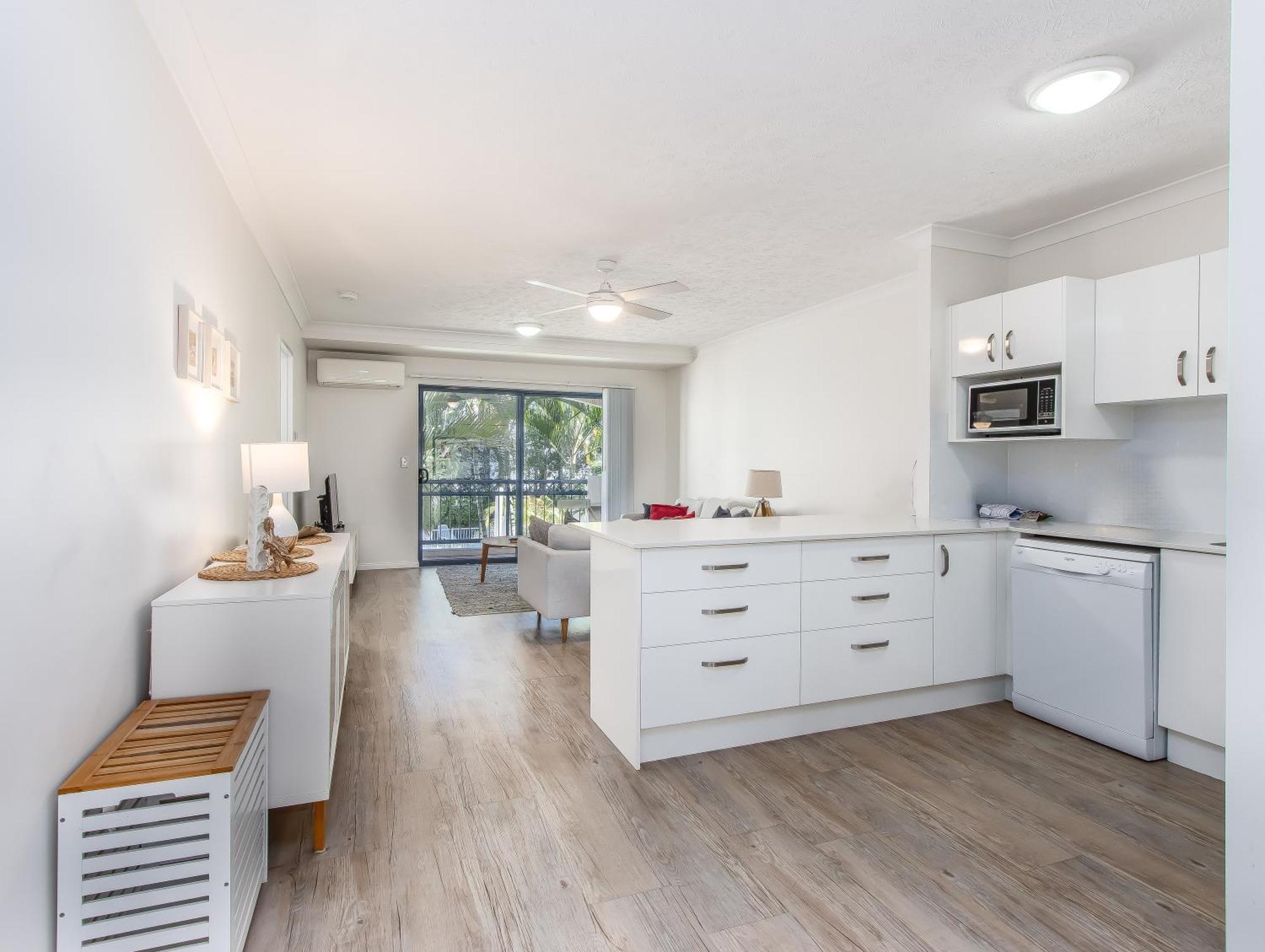 Bella Mare Coolangatta Beachside Apartments Голд-Кост Экстерьер фото