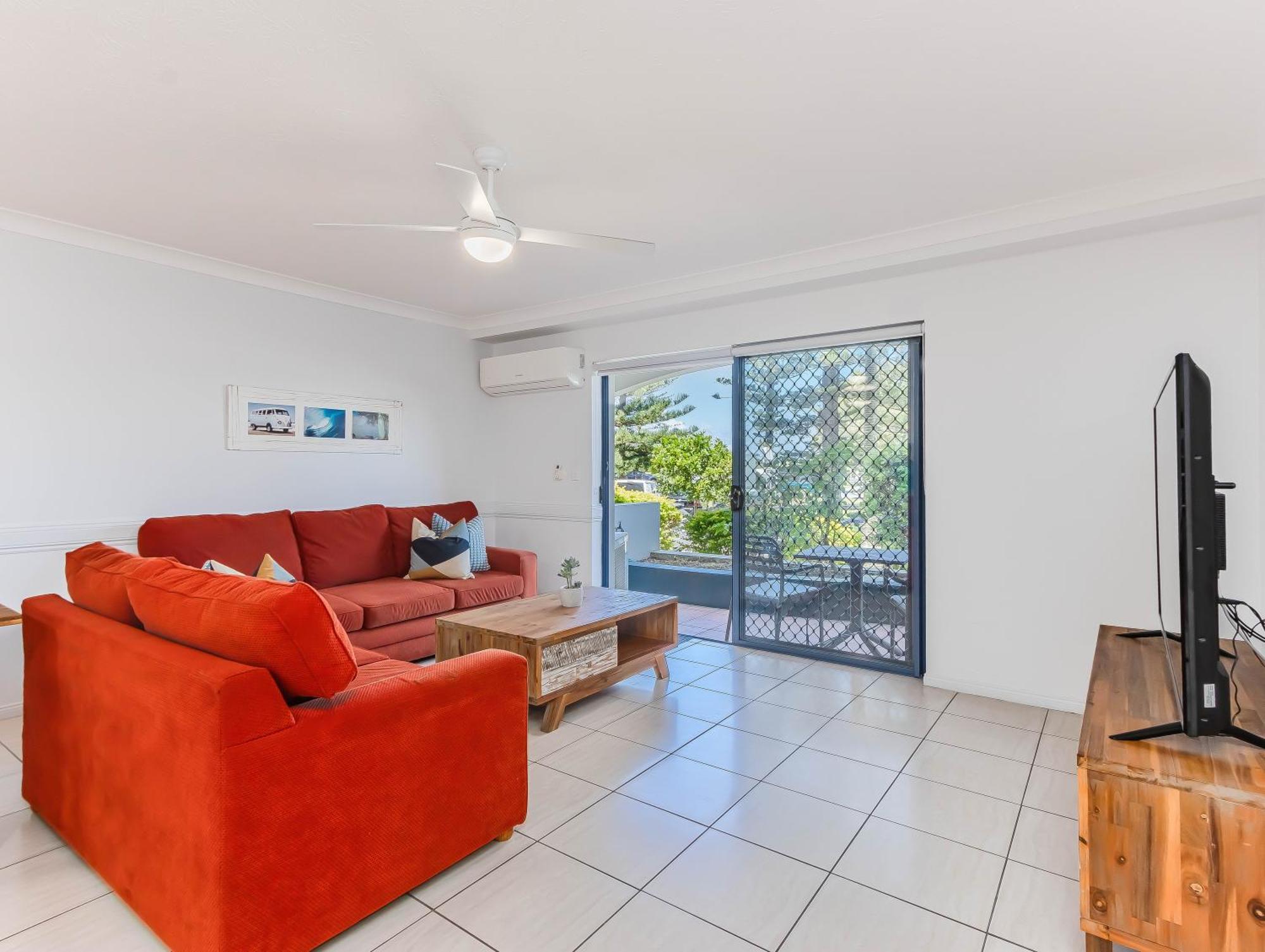 Bella Mare Coolangatta Beachside Apartments Голд-Кост Номер фото