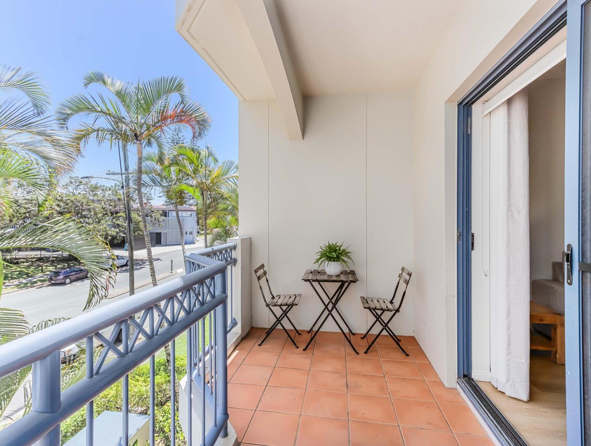 Bella Mare Coolangatta Beachside Apartments Голд-Кост Экстерьер фото
