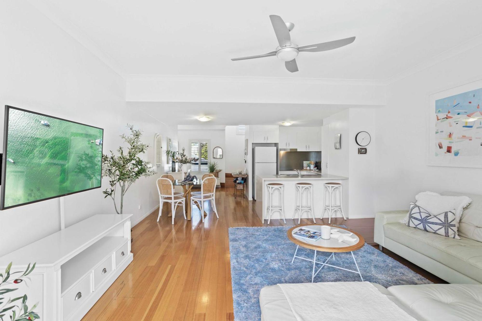 Bella Mare Coolangatta Beachside Apartments Голд-Кост Экстерьер фото