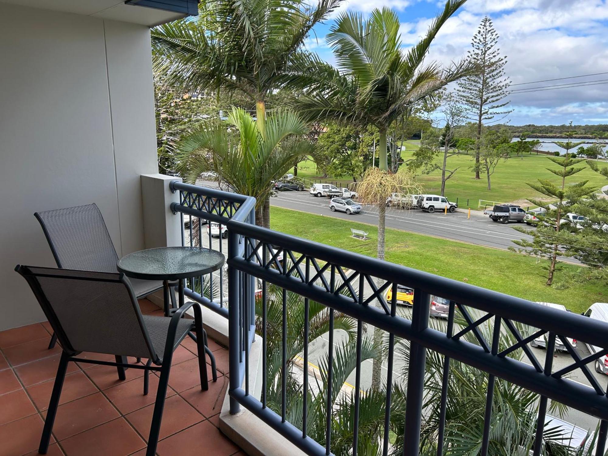 Bella Mare Coolangatta Beachside Apartments Голд-Кост Экстерьер фото